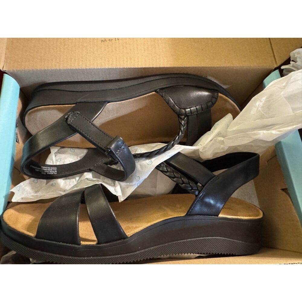 NEW in BOX Bear Traps FLICKA Sandal in Black Sz 9 Comfort Walking